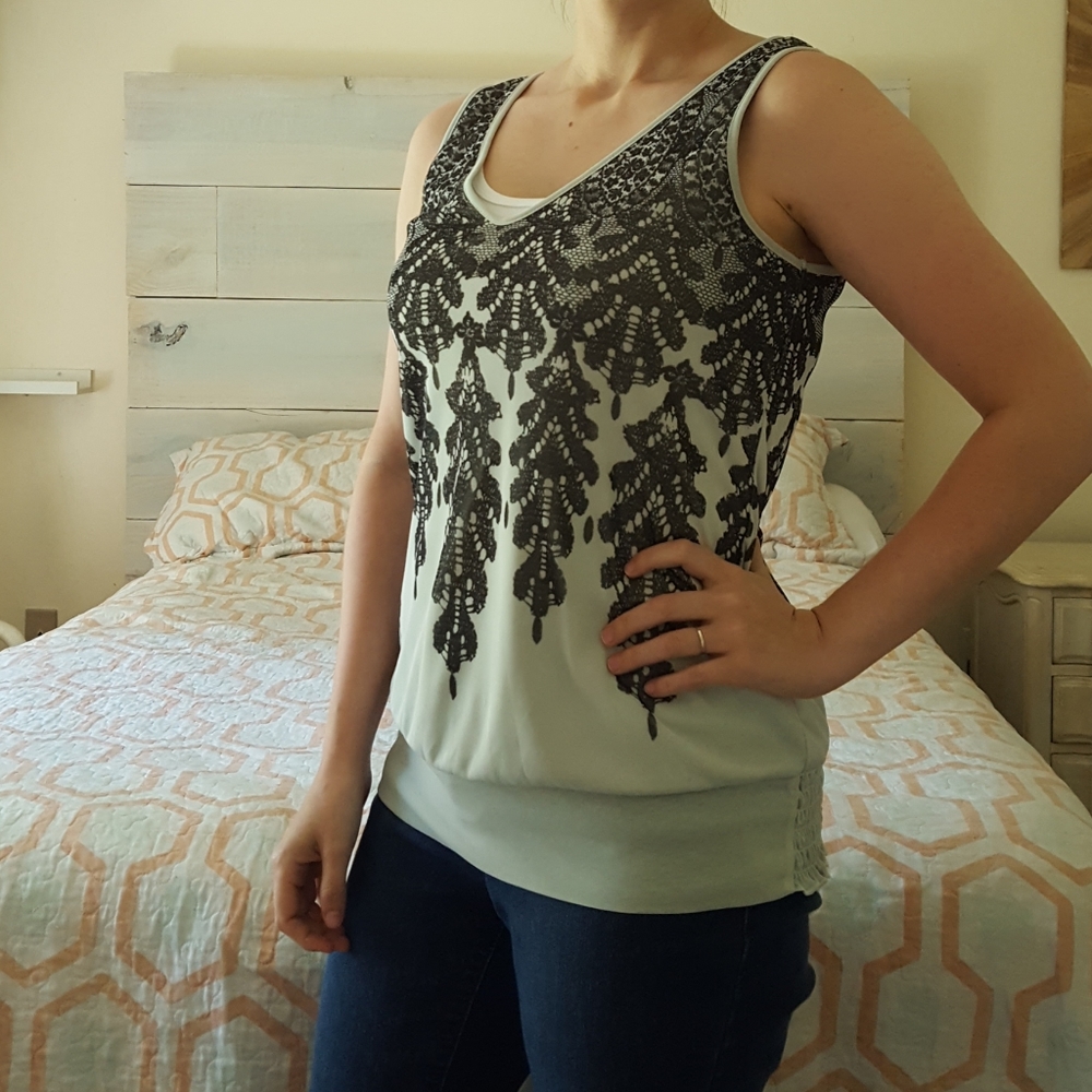 5/$25 Studio Y tank